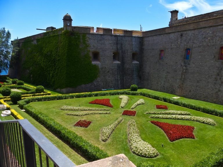 CASTELL MONTJUIC photo by Rovchak wikipedia 768x576
