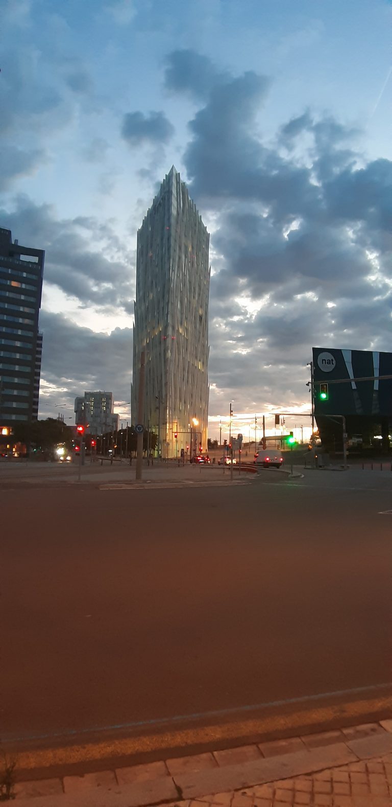20220909 071057 768x1579