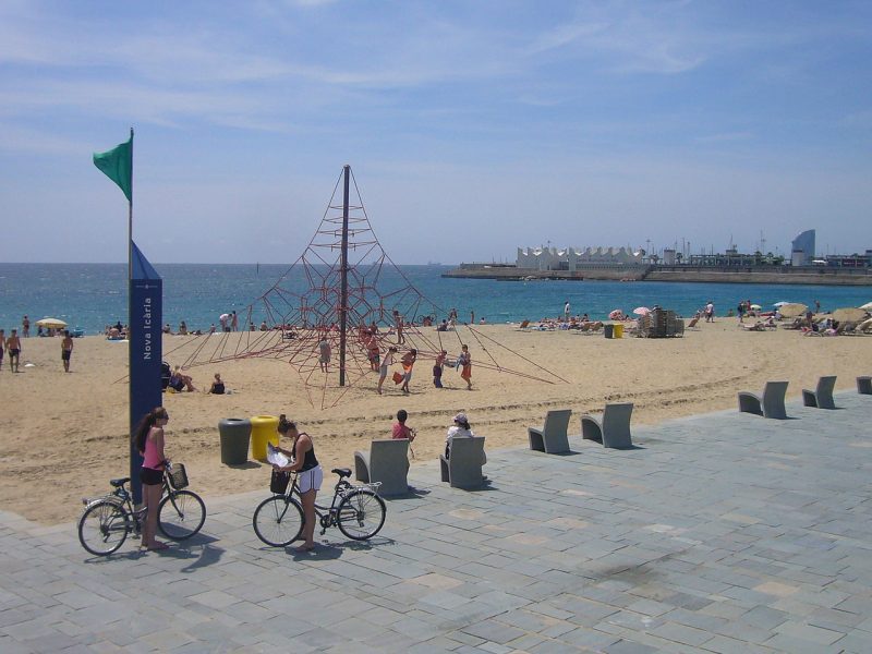 Playas de Barcelona 1 PLAYANOVAICARIA Jordiferrer WIKIPEDIA