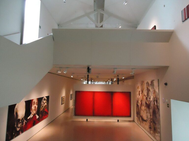 Can Framis by Museus VilaCasas Wikipedia 768x576