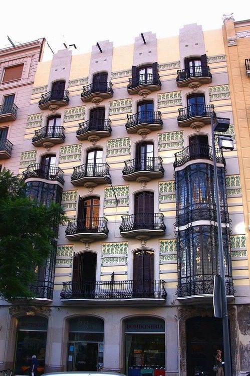 Casa Cama i Escurra foto por Amadalvarez WIKIPEDIA