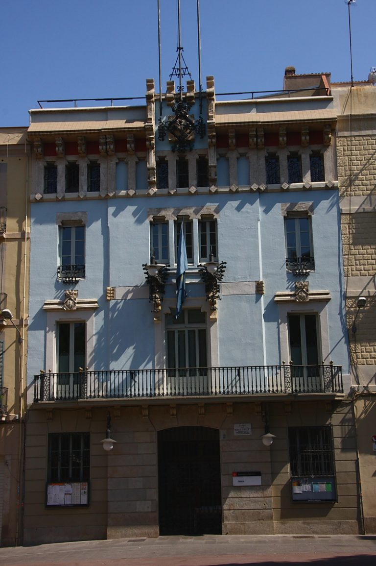 PLAZAVILLAGRACIA OPHOTO BY Amadalvarez WIKIPEDIA 768x1155